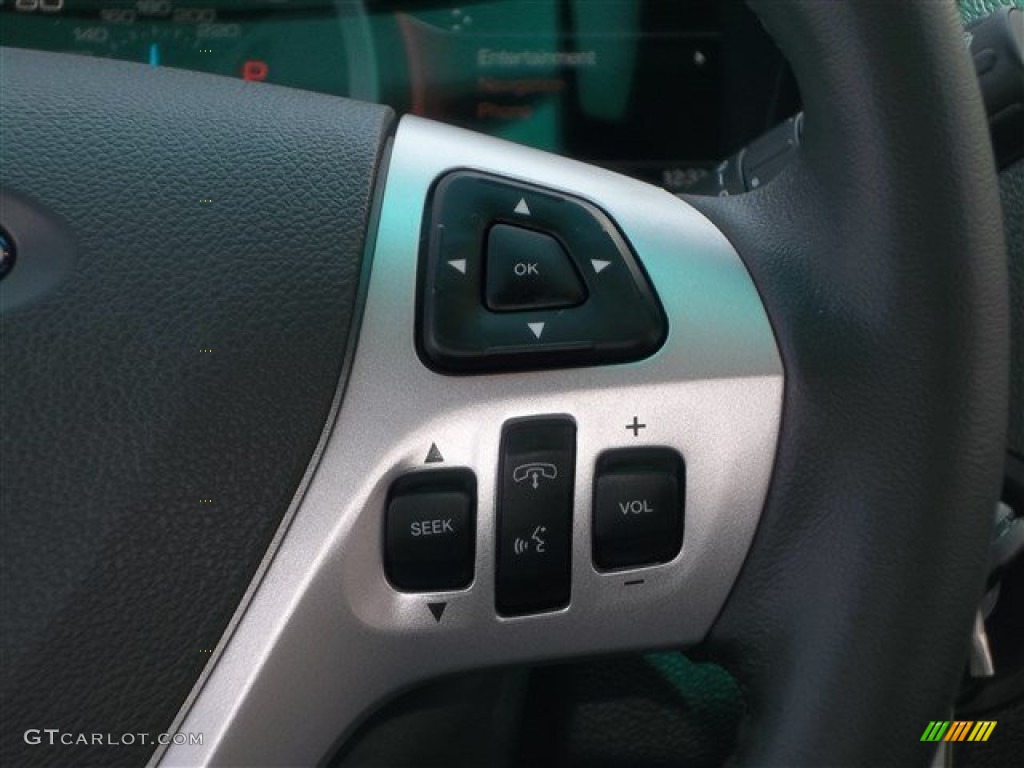 2014 Ford Explorer XLT Controls Photo #82772238