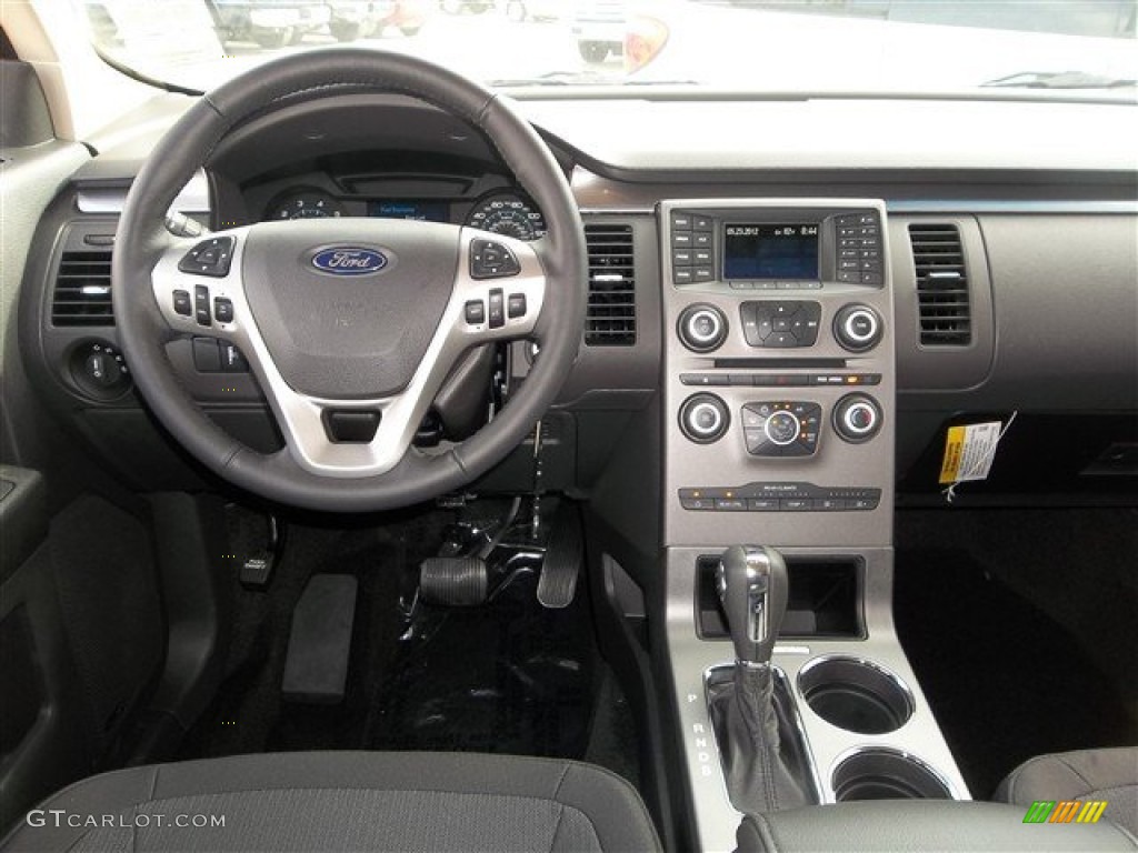 2014 Ford Flex SE Charcoal Black Dashboard Photo #82772707