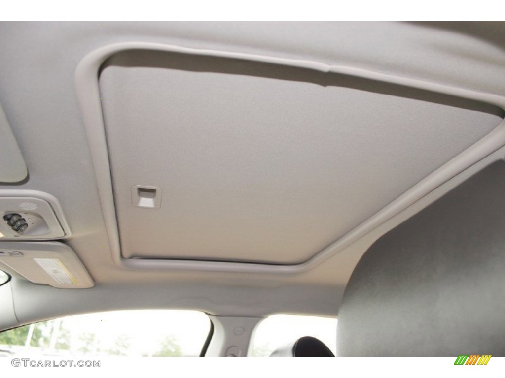 2010 Chevrolet Malibu LTZ Sedan Sunroof Photo #82772834