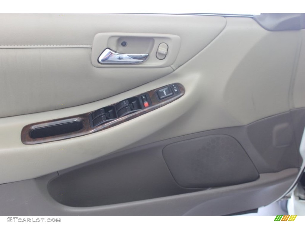 2002 Accord EX V6 Sedan - Taffeta White / Ivory photo #11