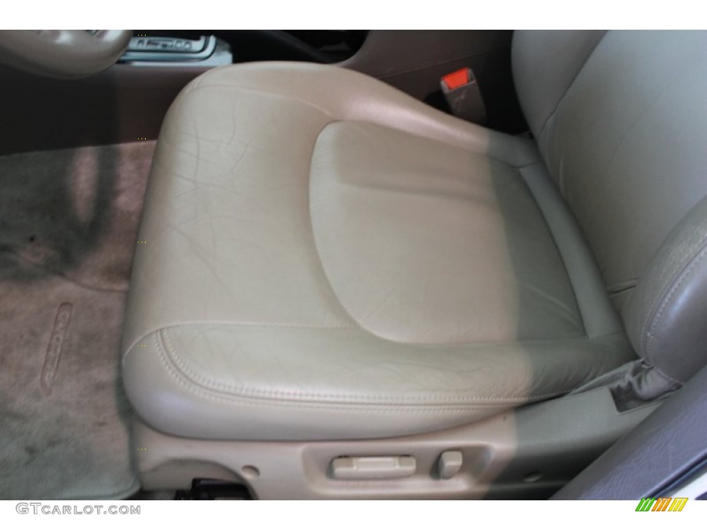 2002 Accord EX V6 Sedan - Taffeta White / Ivory photo #13