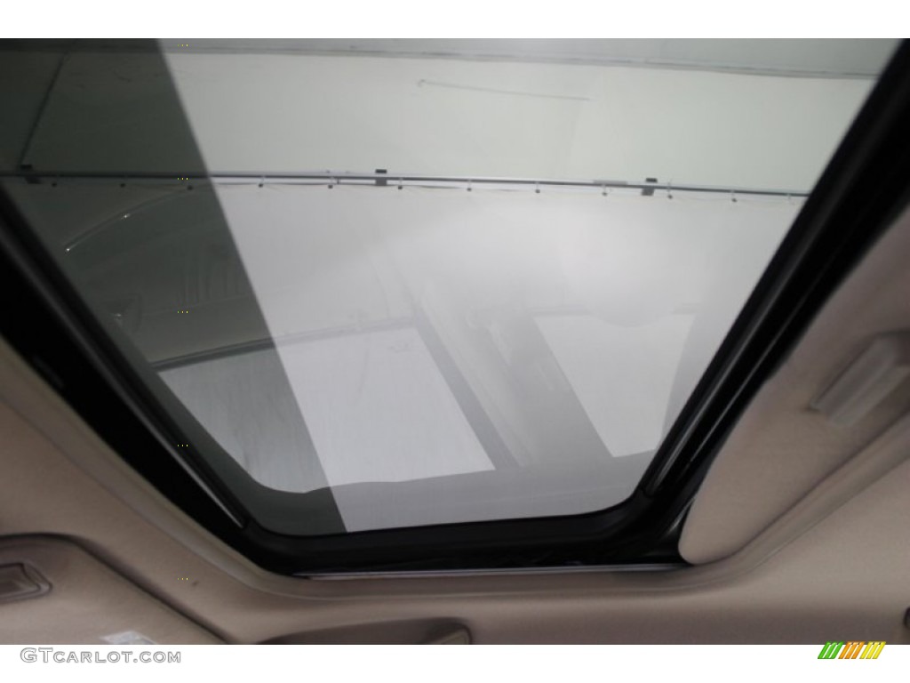 2002 Accord EX V6 Sedan - Taffeta White / Ivory photo #16