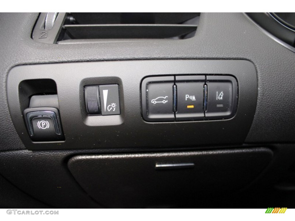 2014 Chevrolet Impala LTZ Controls Photo #82774902