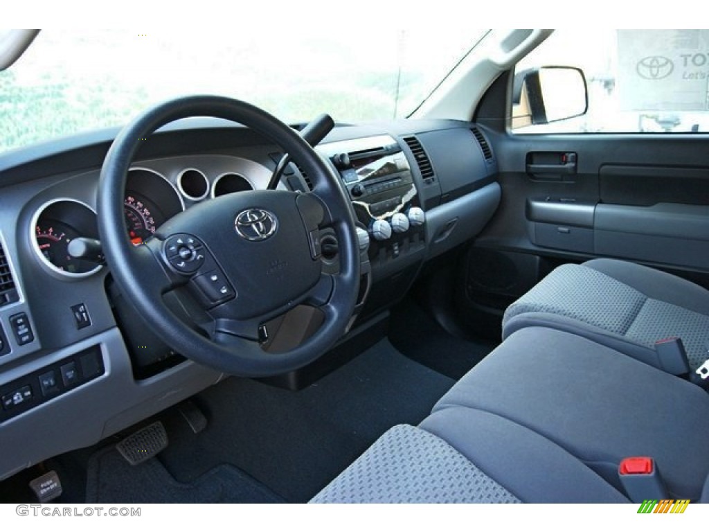 2013 Tundra CrewMax 4x4 - Super White / Graphite photo #5