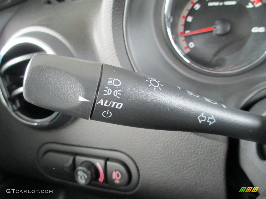 2009 Pontiac G6 V6 Sedan Controls Photo #82776222
