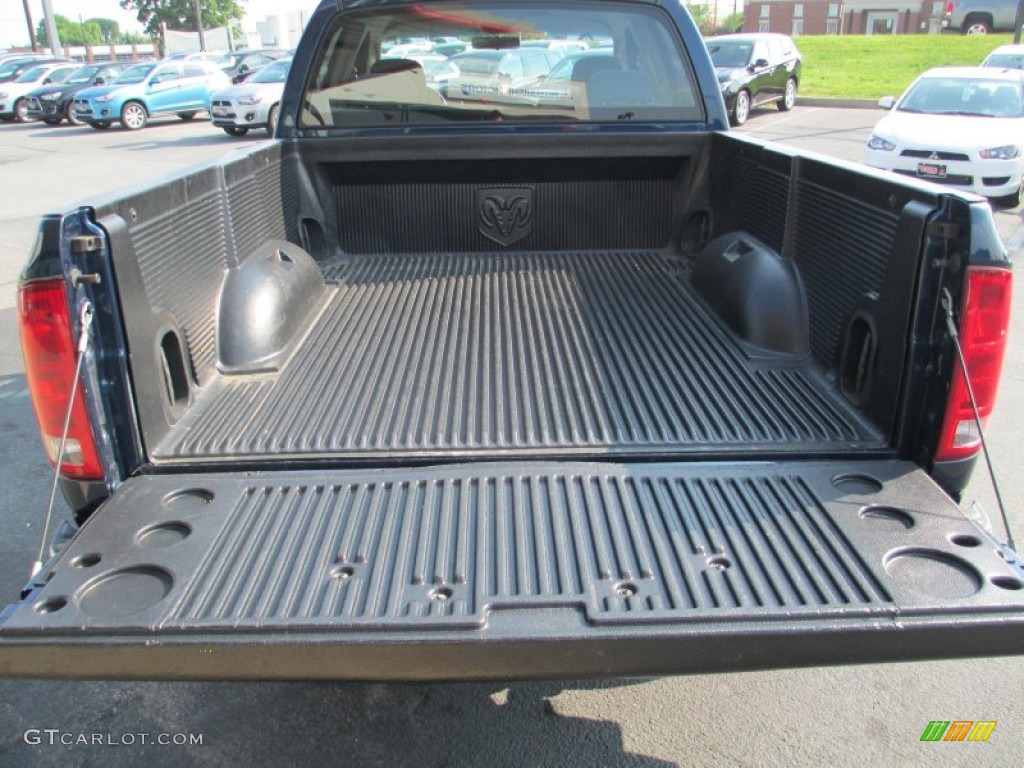 2004 Ram 1500 ST Quad Cab 4x4 - Atlantic Blue Pearl / Dark Slate Gray photo #11