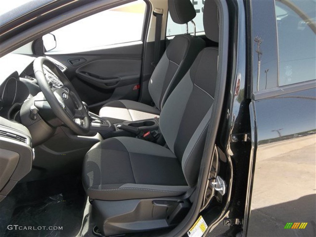 2013 Focus S Sedan - Tuxedo Black / Charcoal Black photo #15