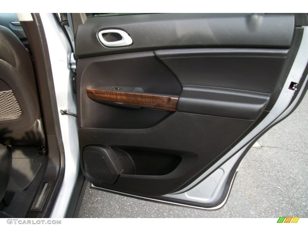 2011 Saab 9-4X 3.0i XWD Jet Black Door Panel Photo #82780047