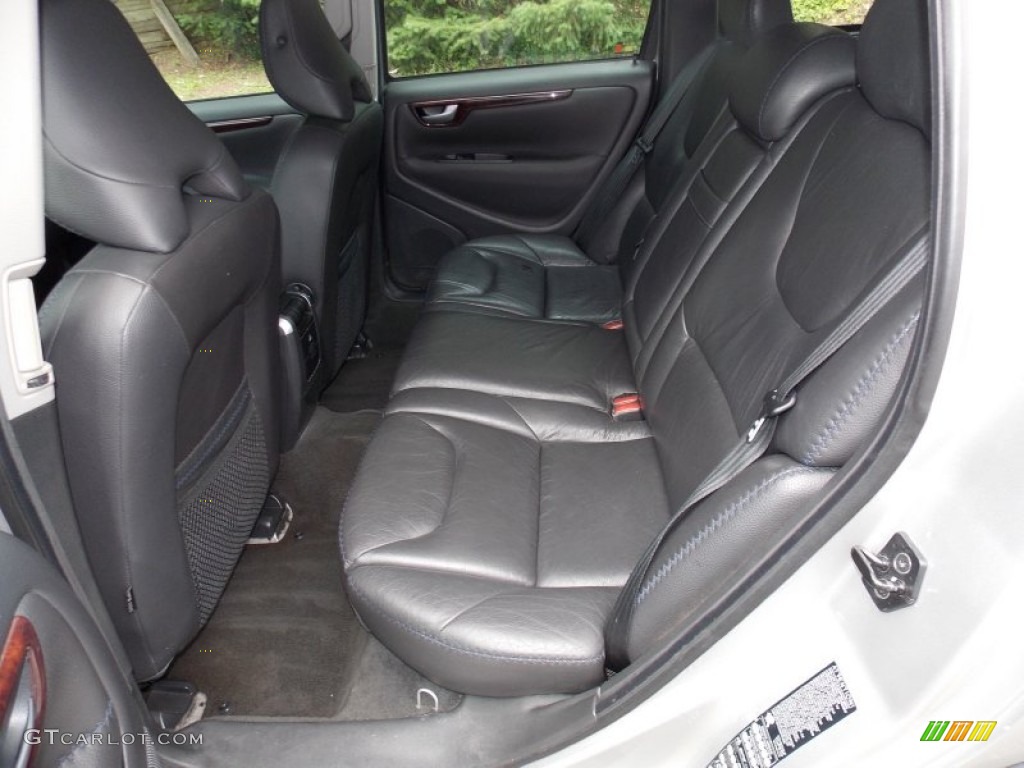2005 Volvo XC70 AWD Rear Seat Photo #82780490