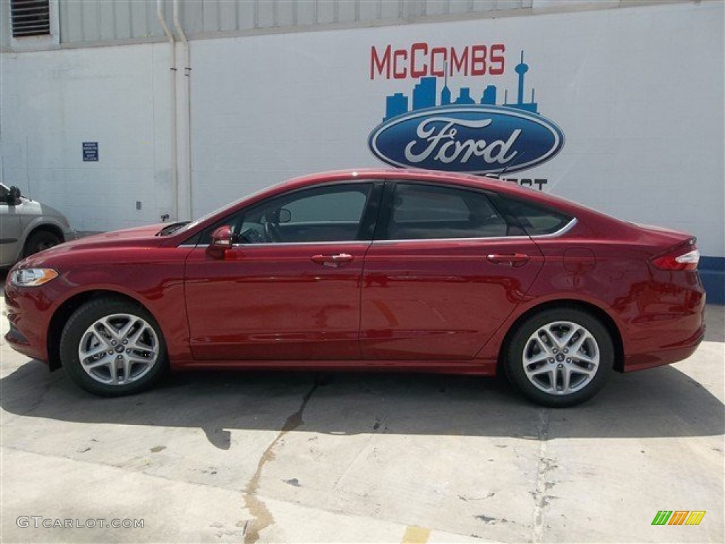 2013 Fusion SE 1.6 EcoBoost - Ruby Red Metallic / Dune photo #2