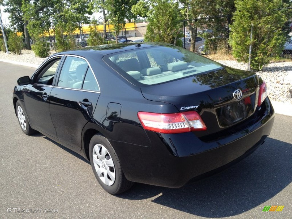 2010 Camry LE - Black / Ash Gray photo #5