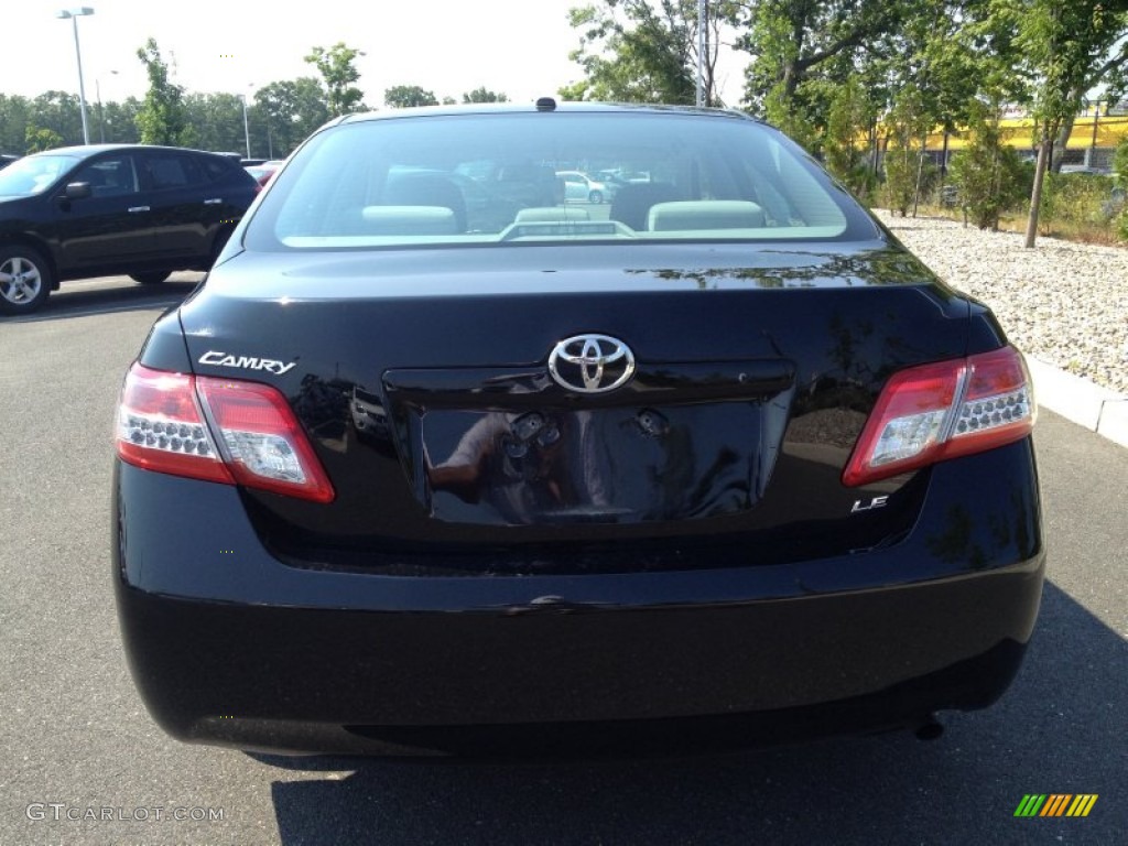2010 Camry LE - Black / Ash Gray photo #6