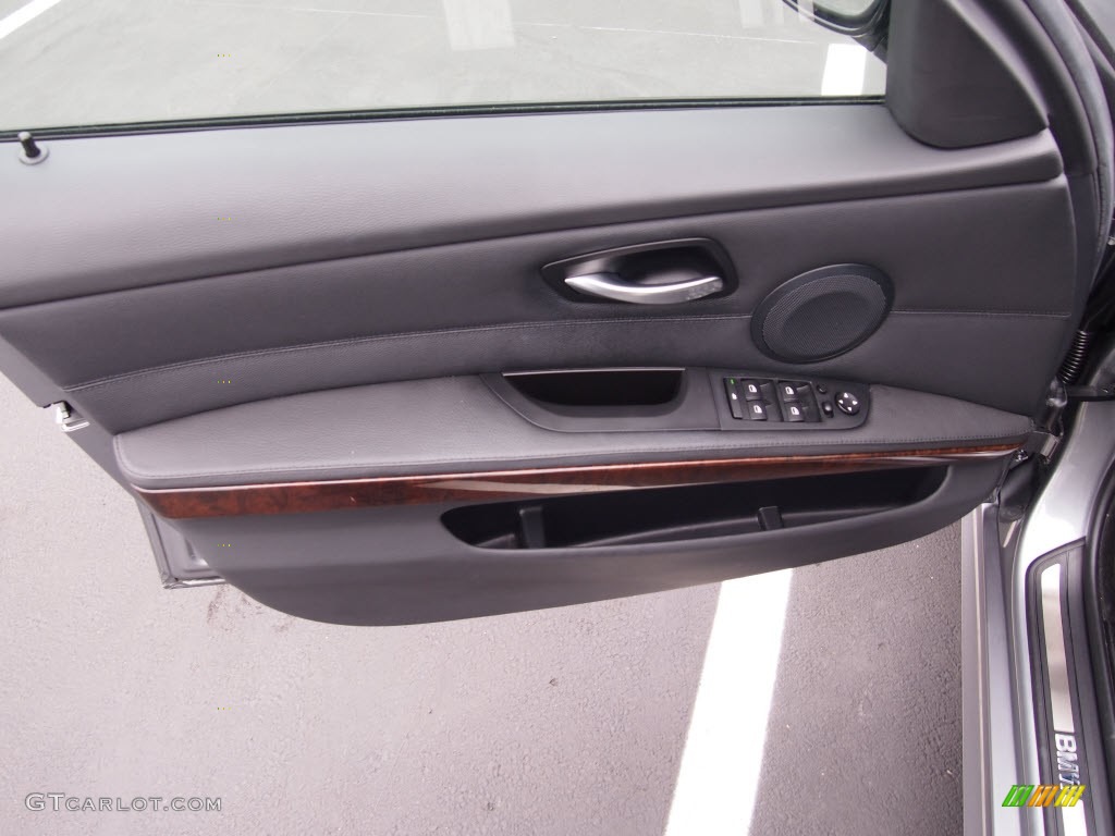 2010 BMW 3 Series 335i Sedan Door Panel Photos