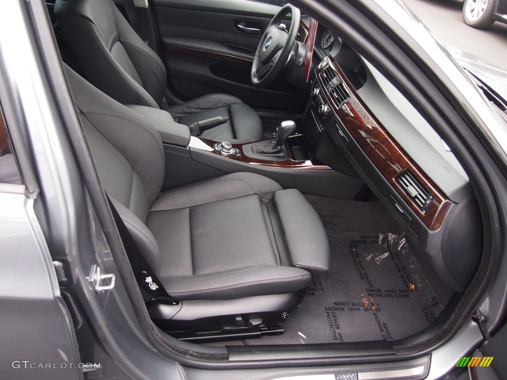 2010 BMW 3 Series 335i Sedan Front Seat Photos