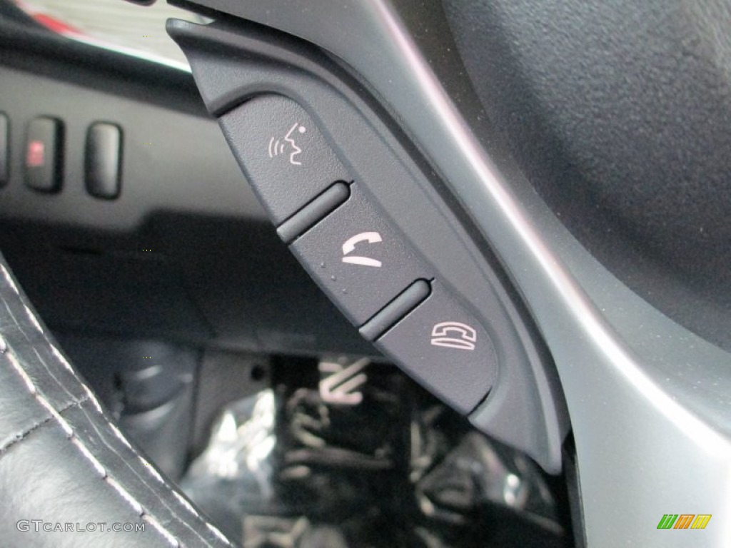 2013 Mitsubishi Lancer Evolution GSR Controls Photo #82783060