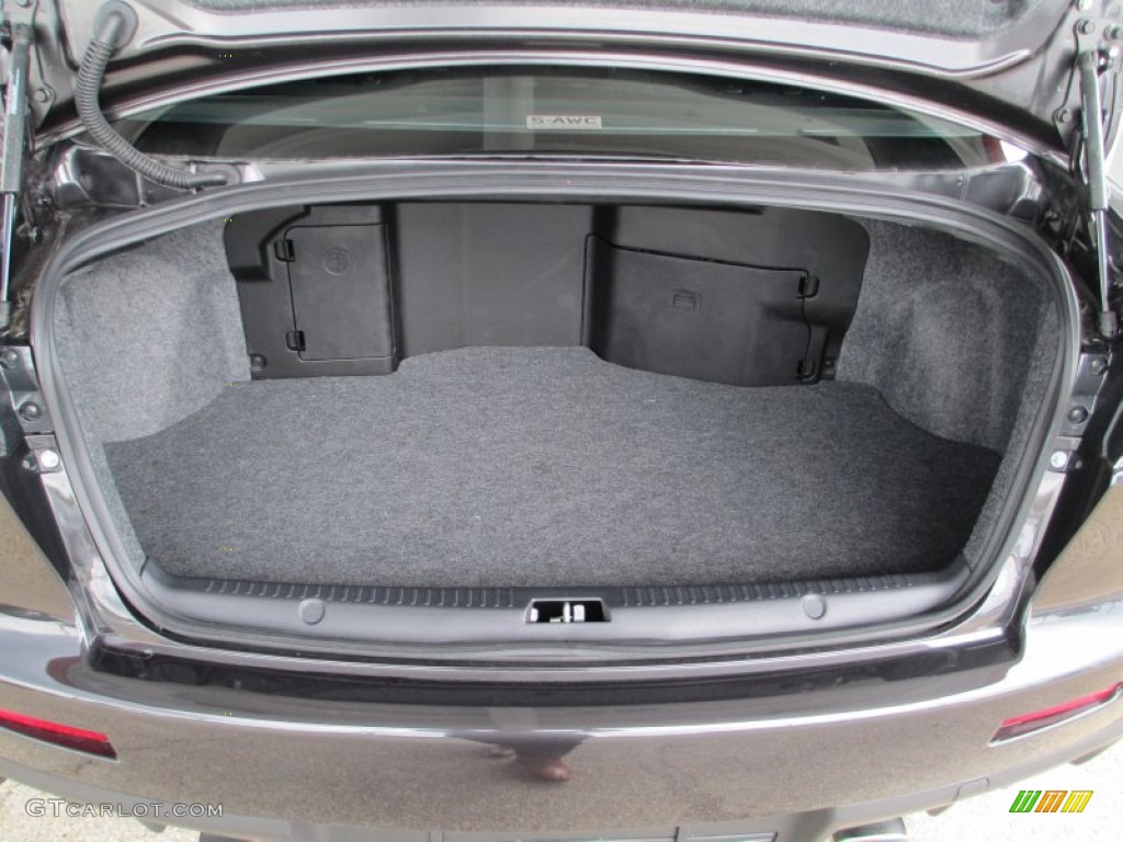 2013 Mitsubishi Lancer Evolution GSR Trunk Photos