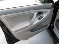 Black - Camry LE Photo No. 32