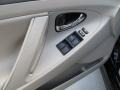 Black - Camry LE Photo No. 33