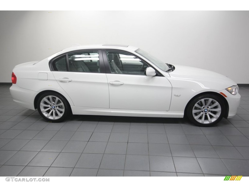 Alpine White 2011 BMW 3 Series 328i Sedan Exterior Photo #82787122
