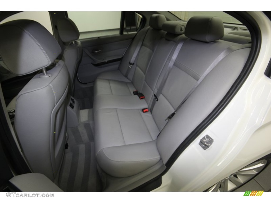 2011 BMW 3 Series 328i Sedan Rear Seat Photo #82787179