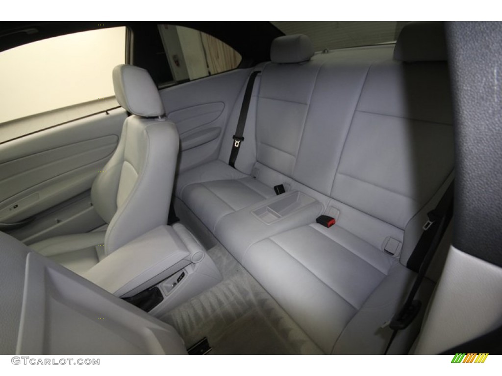 2010 BMW 1 Series 135i Coupe Rear Seat Photo #82787527