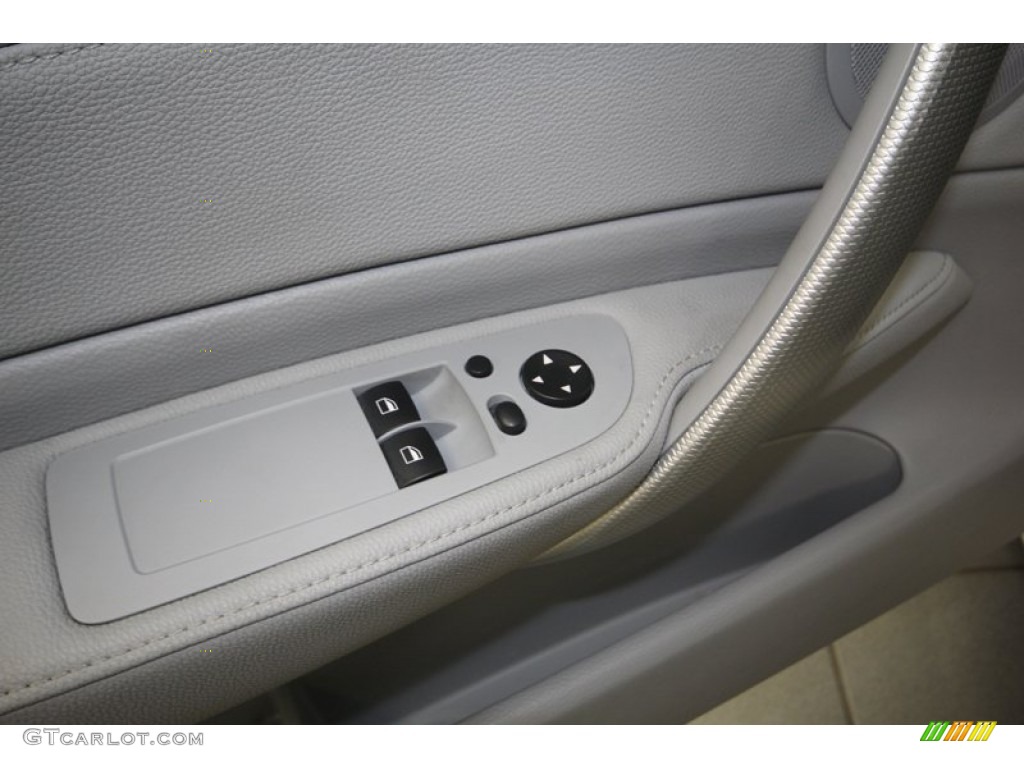 2010 BMW 1 Series 135i Coupe Gray Boston Leather Door Panel Photo #82787537