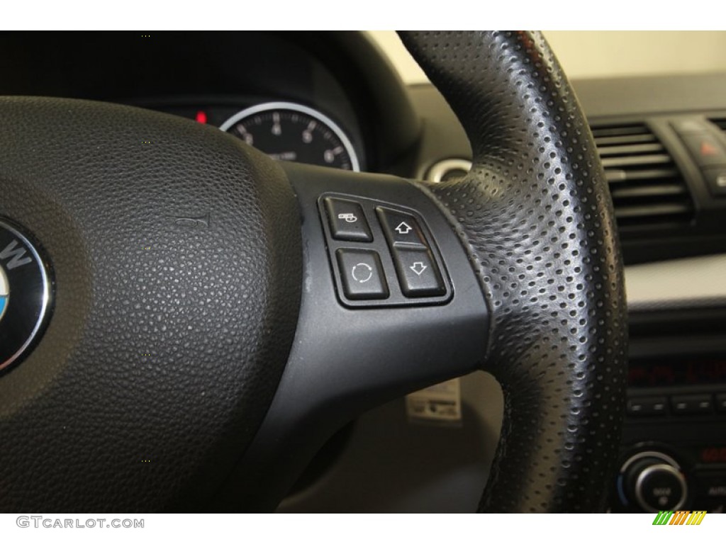 2010 BMW 1 Series 135i Coupe Controls Photo #82787590