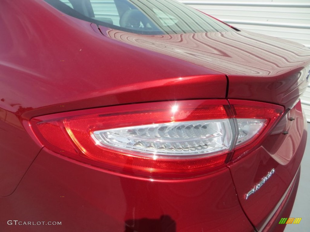 2013 Fusion S - Ruby Red Metallic / Earth Gray photo #11