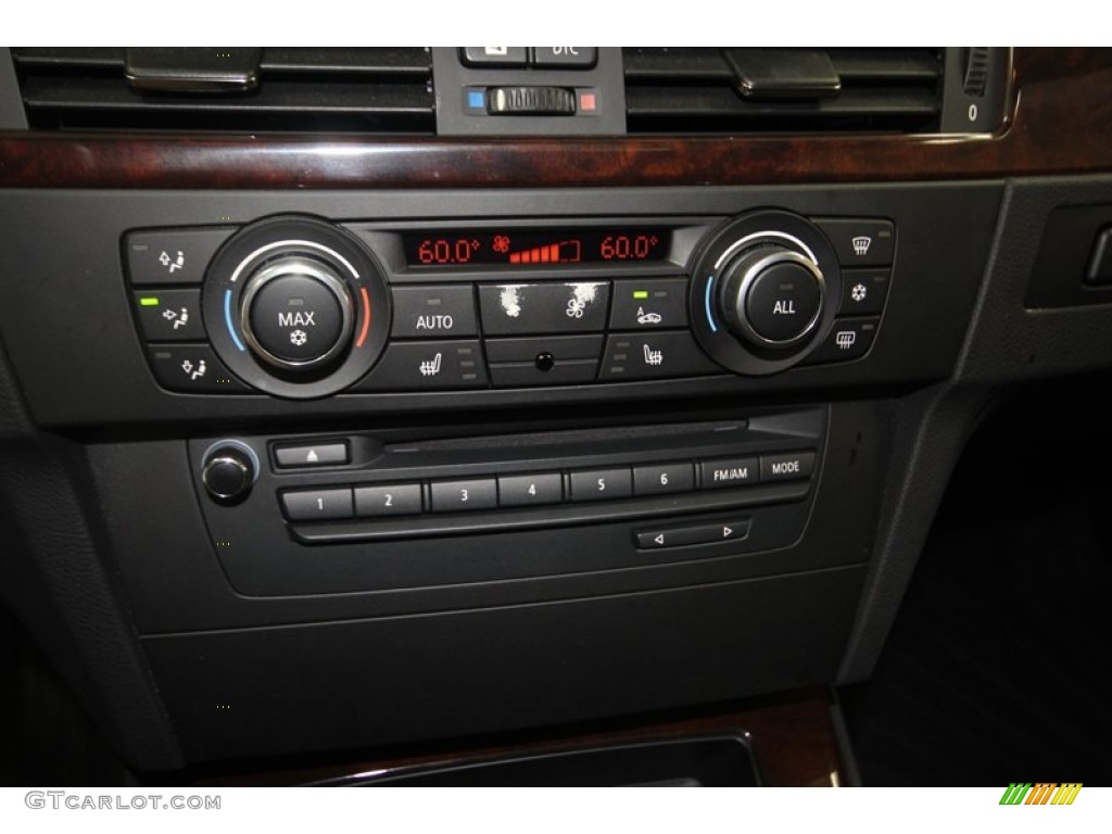 2011 BMW 3 Series 335i Coupe Controls Photo #82788241