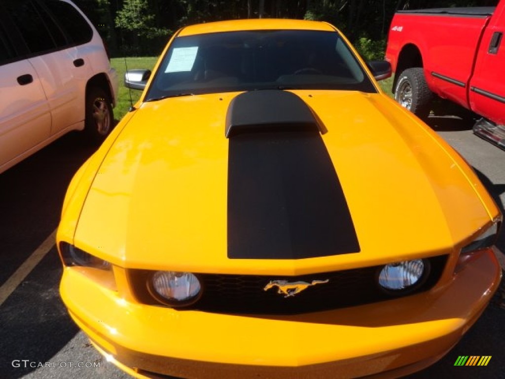 2007 Mustang GT Premium Coupe - Grabber Orange / Dark Charcoal photo #2