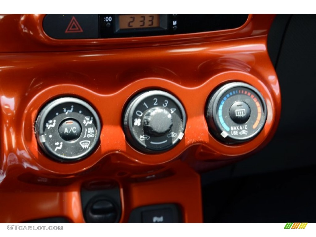 2008 Scion xD Release Series 1.0 Controls Photos