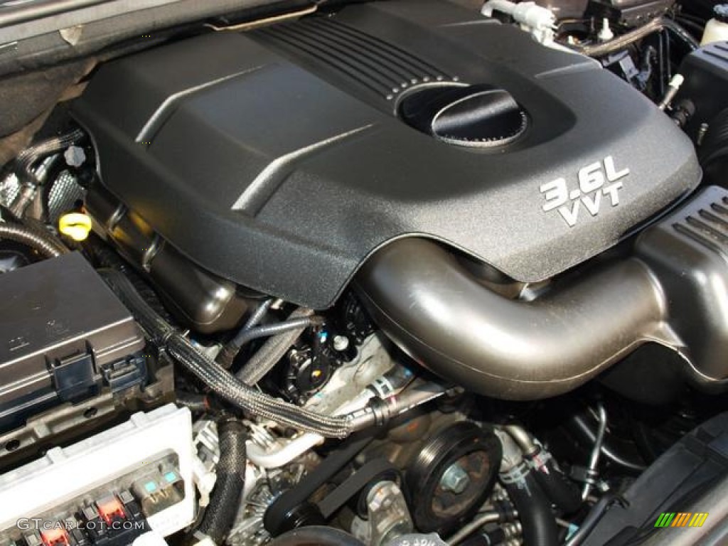 2013 Grand Cherokee Limited - Brilliant Black Crystal Pearl / Black/Light Frost Beige photo #7
