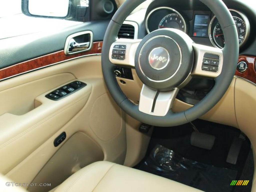 2013 Grand Cherokee Limited - Brilliant Black Crystal Pearl / Black/Light Frost Beige photo #10