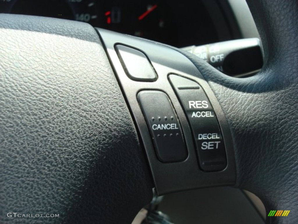 2005 Honda Odyssey EX Controls Photo #82797736