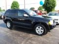 Black - Grand Cherokee Laredo 4x4 Photo No. 2