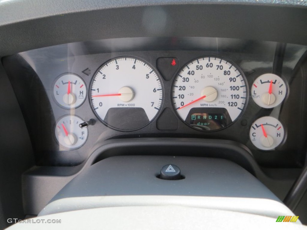 2007 Ram 1500 Lone Star Quad Cab 4x4 - Brilliant Black Crystal Pearl / Medium Slate Gray photo #37