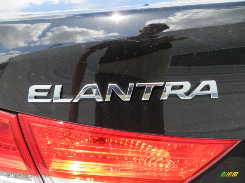 2013 Elantra Limited - Black / Gray photo #12