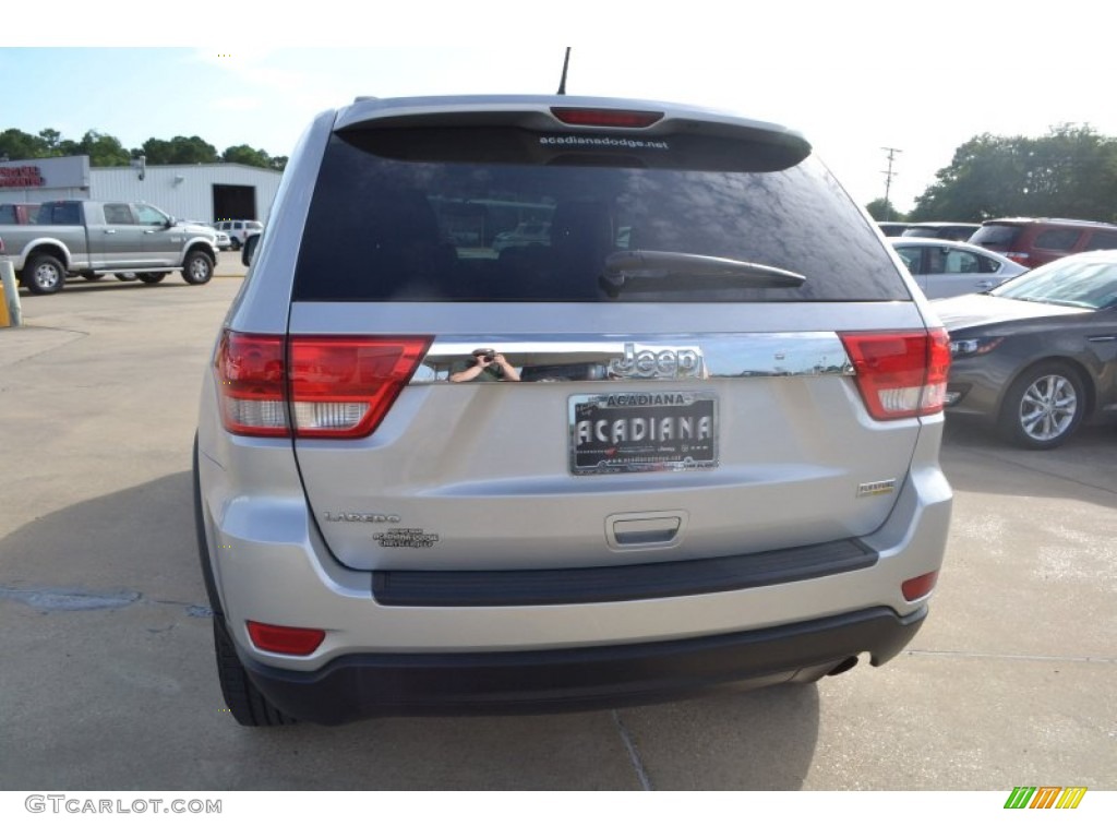 2013 Grand Cherokee Laredo - Bright Silver Metallic / Dark Graystone/Medium Graystone photo #4