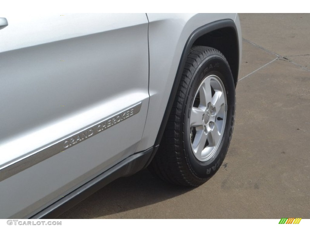 2013 Grand Cherokee Laredo - Bright Silver Metallic / Dark Graystone/Medium Graystone photo #7