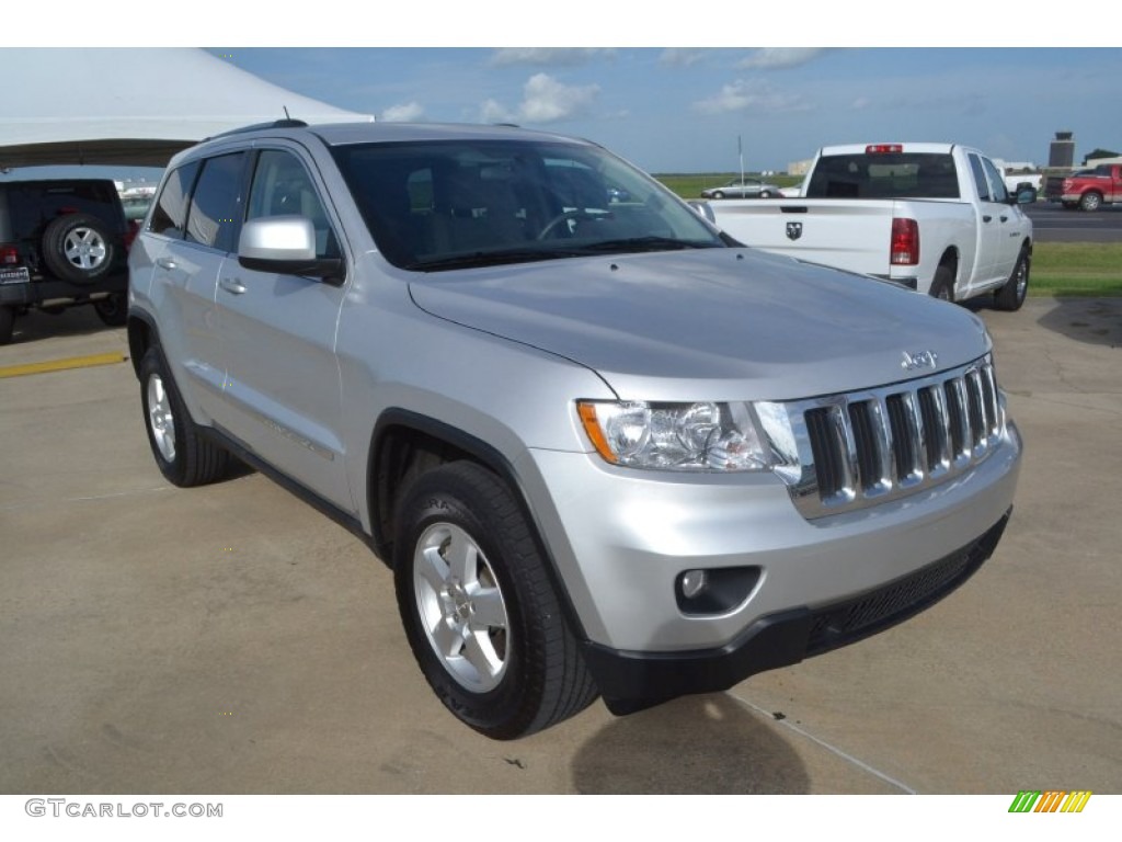 2013 Grand Cherokee Laredo - Bright Silver Metallic / Dark Graystone/Medium Graystone photo #8