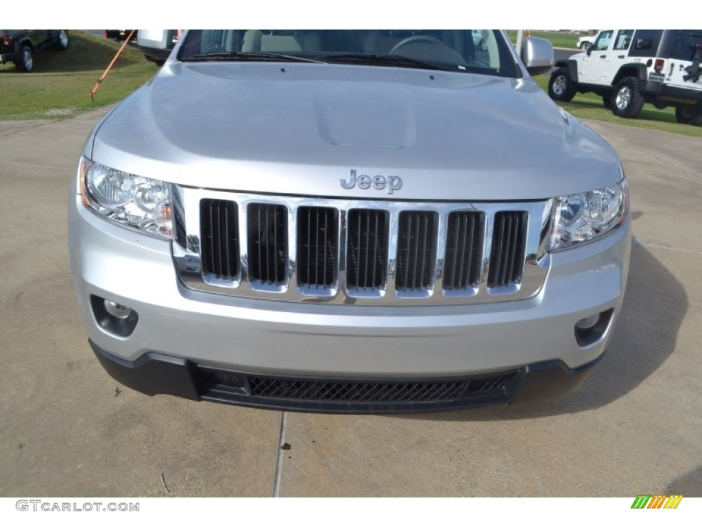 2013 Grand Cherokee Laredo - Bright Silver Metallic / Dark Graystone/Medium Graystone photo #9