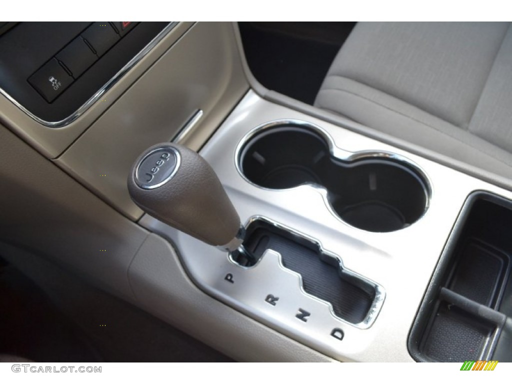 2013 Grand Cherokee Laredo - Bright Silver Metallic / Dark Graystone/Medium Graystone photo #26