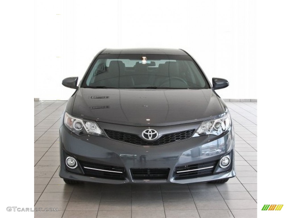 2013 Camry SE - Magnetic Gray Metallic / Black/Ash photo #3