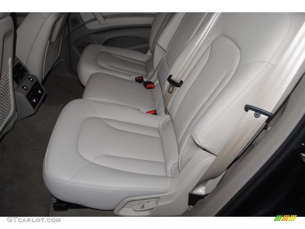 2013 Audi Q7 3.0 TFSI quattro Rear Seat Photo #82806466