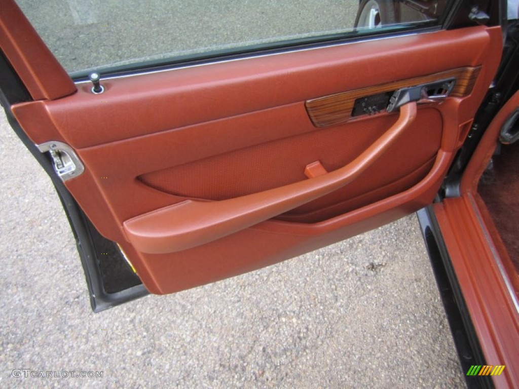 1982 S Class 500 SEL - Black / Terracotta photo #18