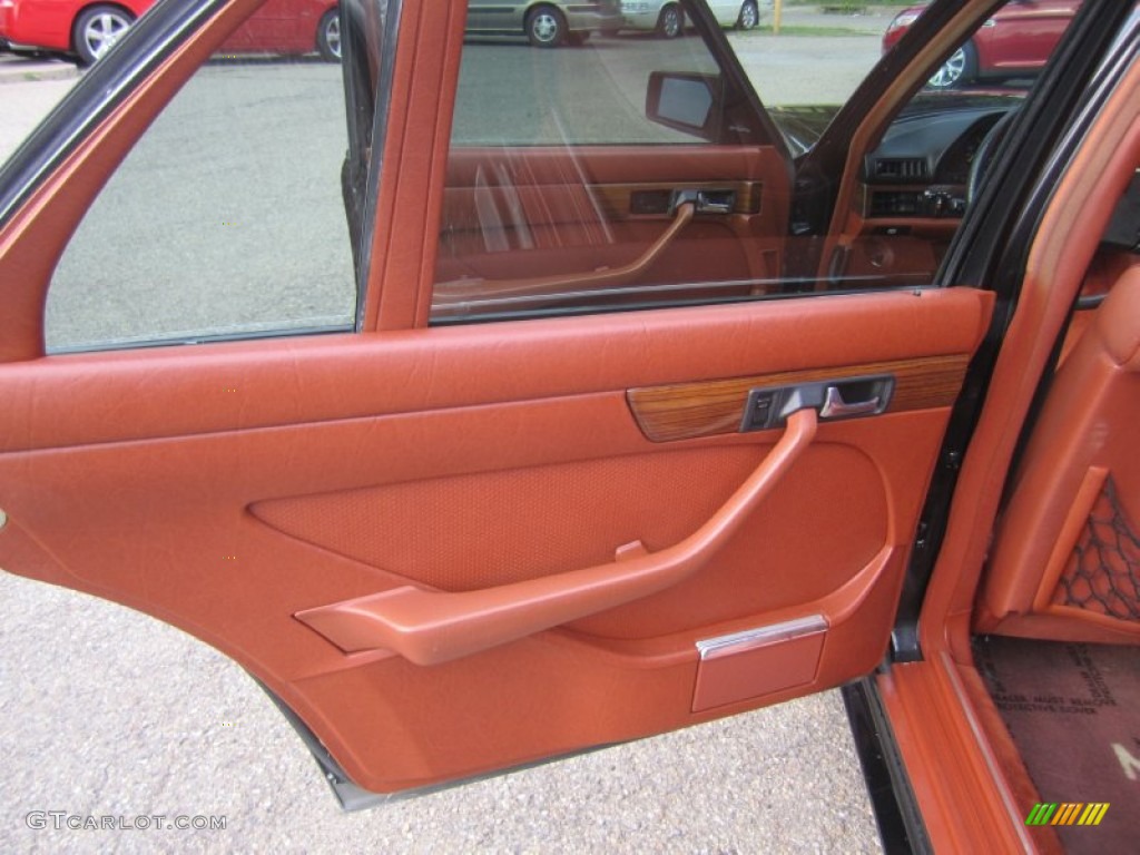 1982 S Class 500 SEL - Black / Terracotta photo #21