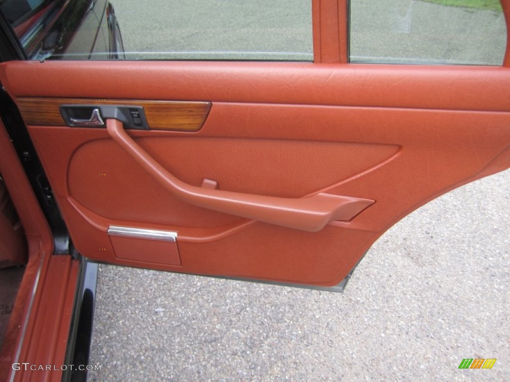 1982 S Class 500 SEL - Black / Terracotta photo #25