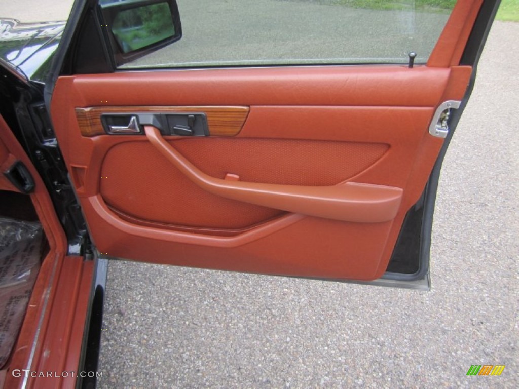 1982 S Class 500 SEL - Black / Terracotta photo #26
