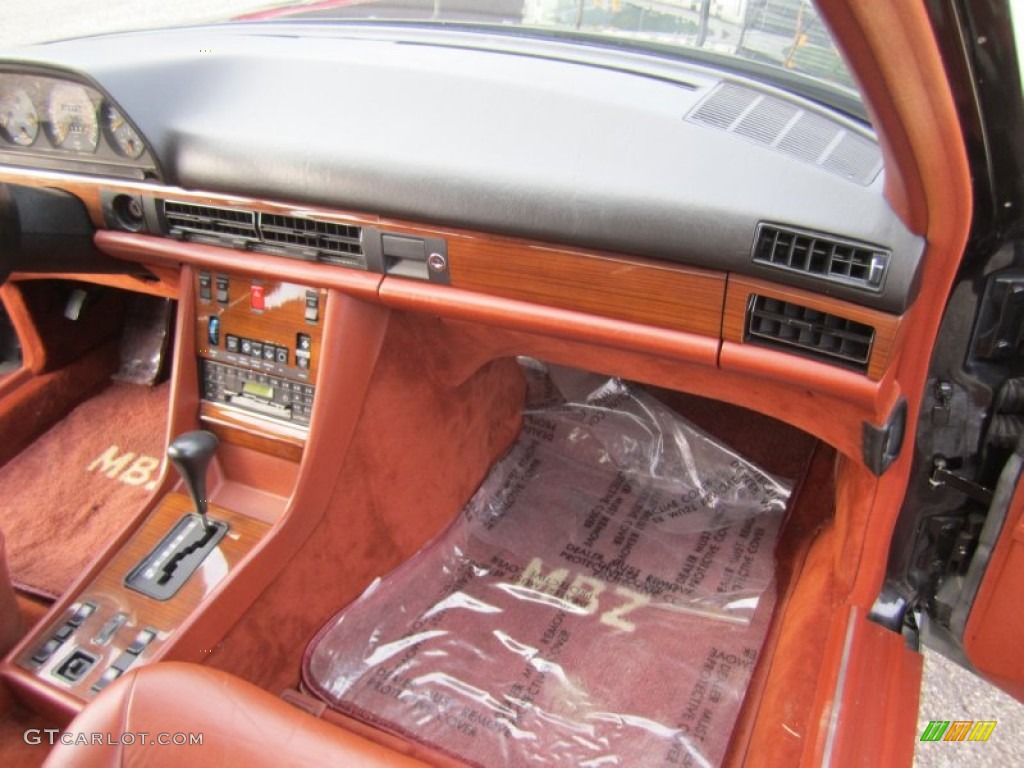 1982 S Class 500 SEL - Black / Terracotta photo #28