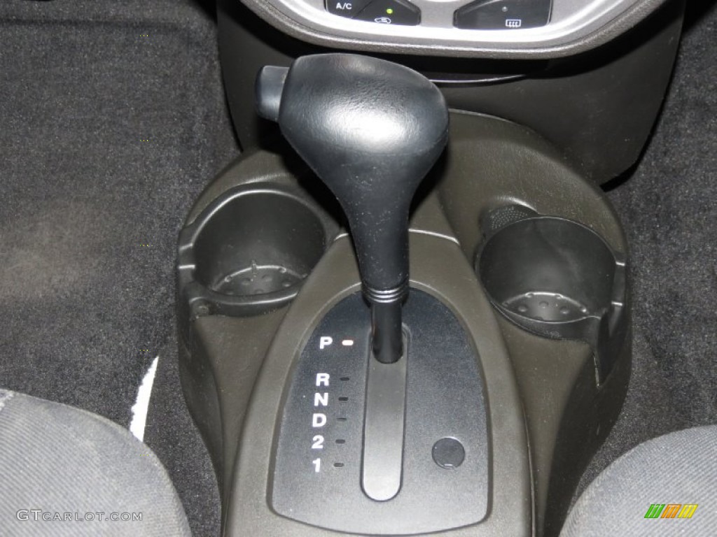 2005 Ford Focus ZX3 SES Coupe Transmission Photos